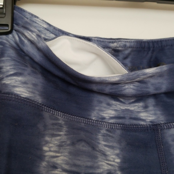 Blue and White Tie Die Yoga Leggings - Picture 6 of 6